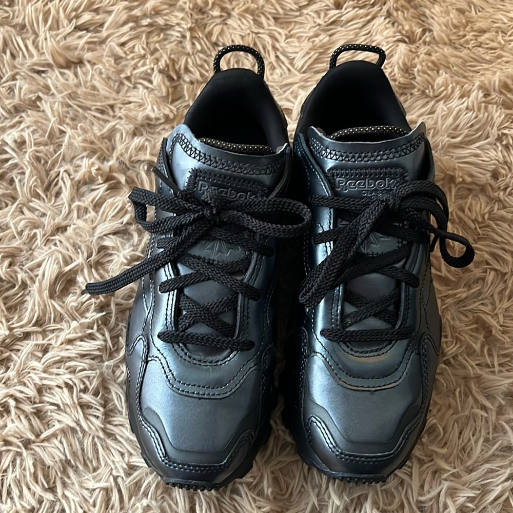 Like new…Cardi B x Wmns Classic Leather 'Silver Metallic Pewterx